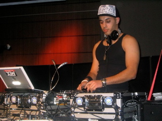 n400951 30319069 1974